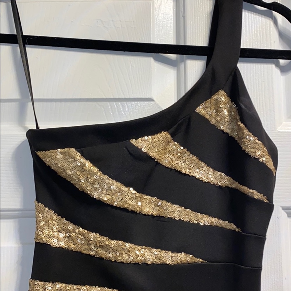 Bebe Dress - Picture 2 of 5